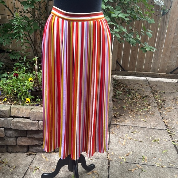 Colorful Striped Pleated Midi Skirt Forever 21 Contemporary. Size L - Picture 1 of 10